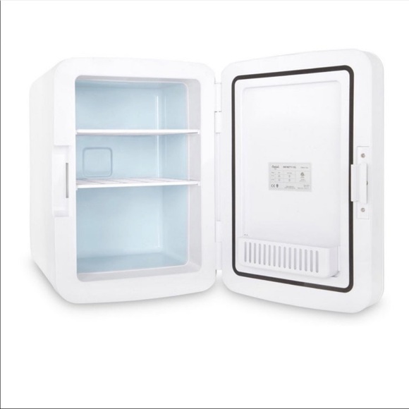 Mini cooling fridge - Picture 3 of 10